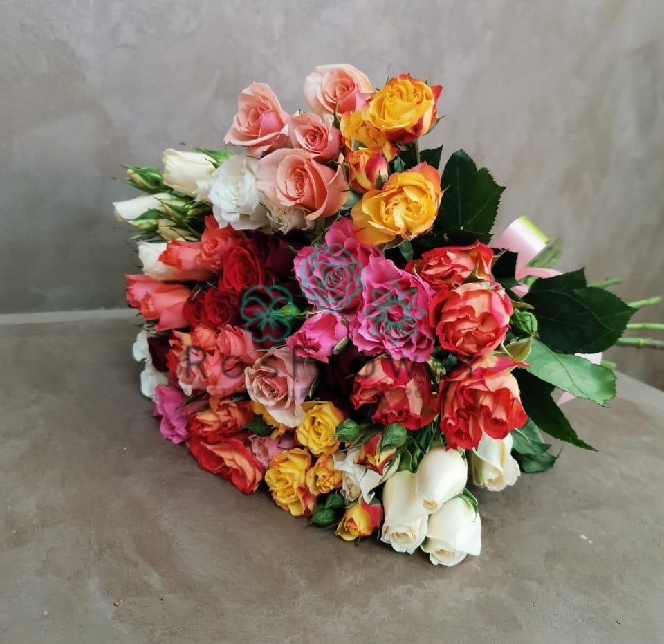 Букет цветов из: Розы в Посёлок Комбината Стройматериалов-1