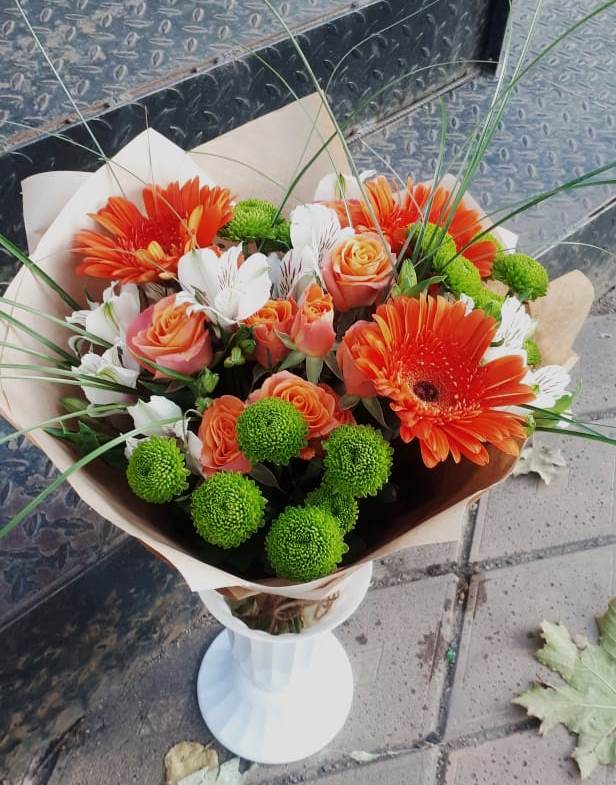 Букет цветов из: Герберы, Хризантемы, Альстромерии и Розы в Посёлок Комбината Стройматериалов-1