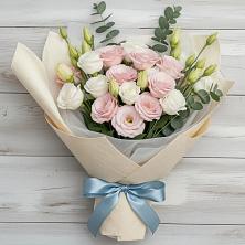 Букет цветов из:  Лизиантусы в Посёлок Комбината Стройматериалов-1