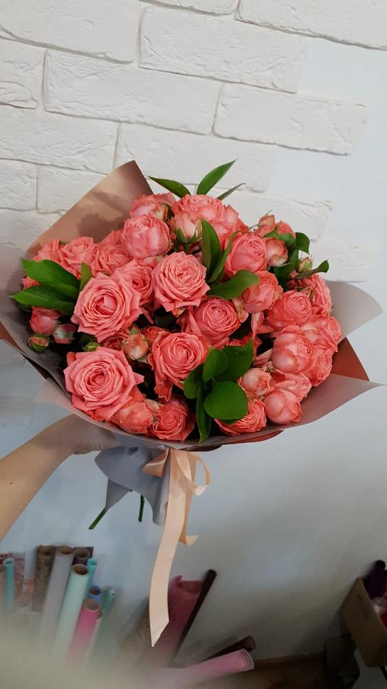 Букет цветов из: Розы в Посёлок Комбината Стройматериалов-1