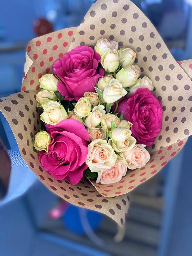 Букет цветов из: Розы в Посёлок Комбината Стройматериалов-1