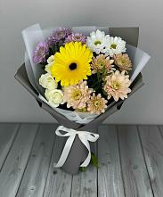 Букет цветов из:  Розы, Герберы и Хризантемы в Посёлок Комбината Стройматериалов-1