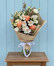 Букет цветов из:  Альстромерии, Лизиантусы, Розы и Хризантемы в Посёлок Комбината Стройматериалов-1