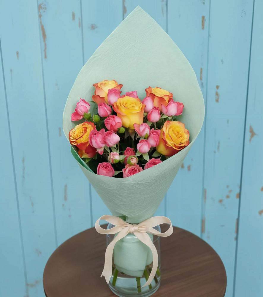 Букет цветов из: Розы в Посёлок Комбината Стройматериалов-1