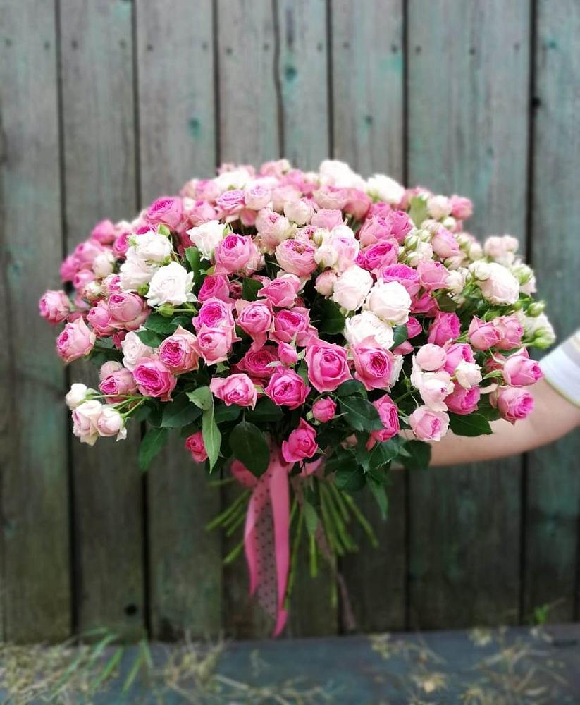 Букет Розовые кустовые розы Натали и Лав Лидия в Посёлок Комбината Стройматериалов-1