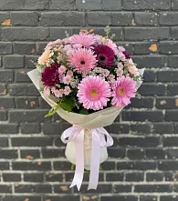 Букет цветов из:  Герберы и Хризантемы в Посёлок Комбината Стройматериалов-1