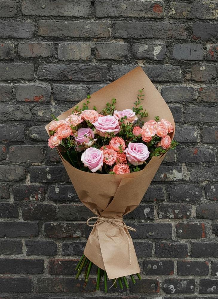 Букет цветов из: Розы в Посёлок Комбината Стройматериалов-1