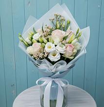 Букет цветов из:  Розы и Лизиантусы в Посёлок Комбината Стройматериалов-1