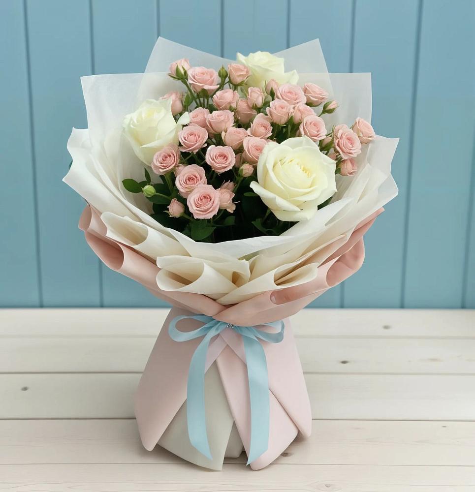 Букет цветов из: Розы в Посёлок Комбината Стройматериалов-1