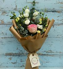 Букет цветов из:  Розы и Лизиантусы в Посёлок Комбината Стройматериалов-1
