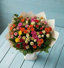 Букет Микс из разноцветных кустовых роз в Посёлок Комбината Стройматериалов-1