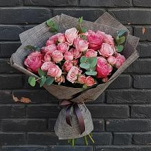 Букет цветов из:  Розы в Посёлок Комбината Стройматериалов-1